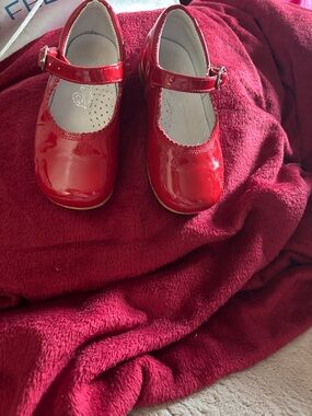 Toddler Patent Red Mary Jane Dress Shoes with Buckle Strap
